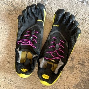 Vibram Toes Shoes